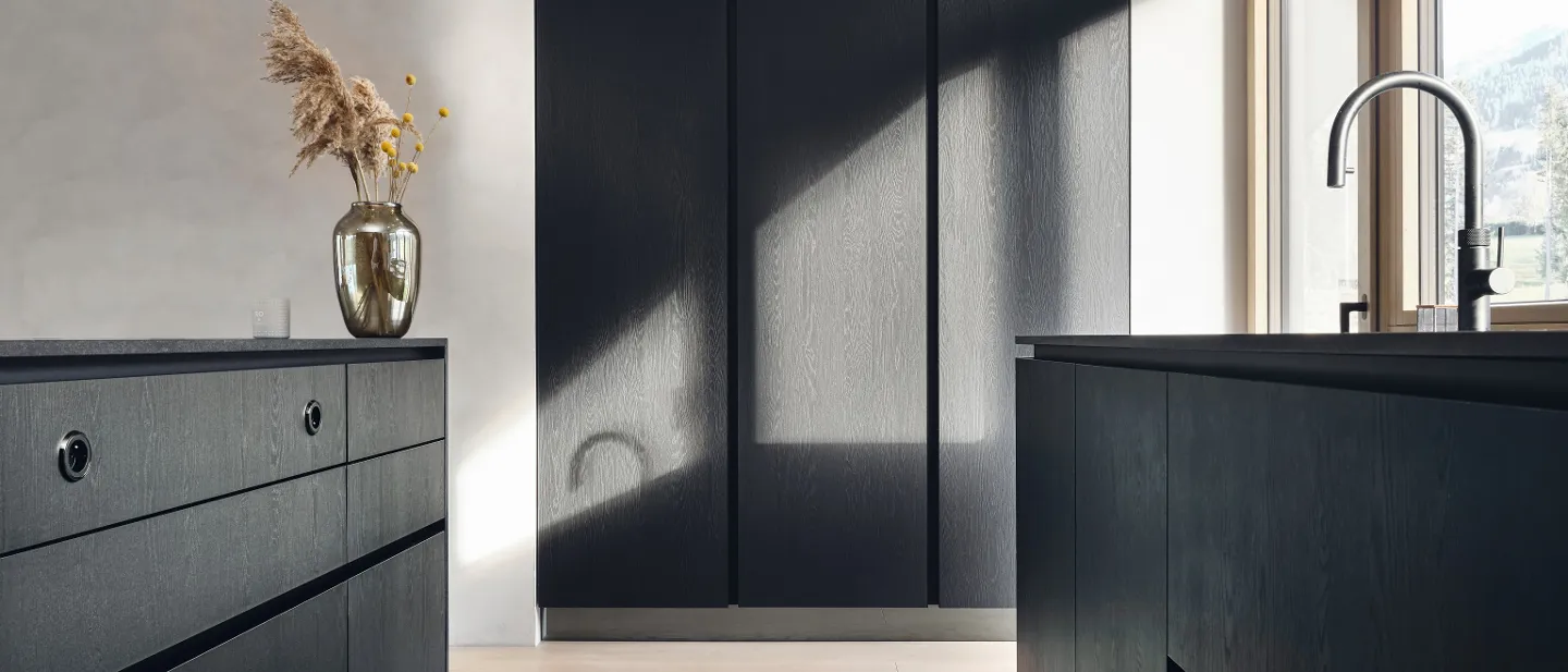 哑光纹理表面结合现代感与自然感