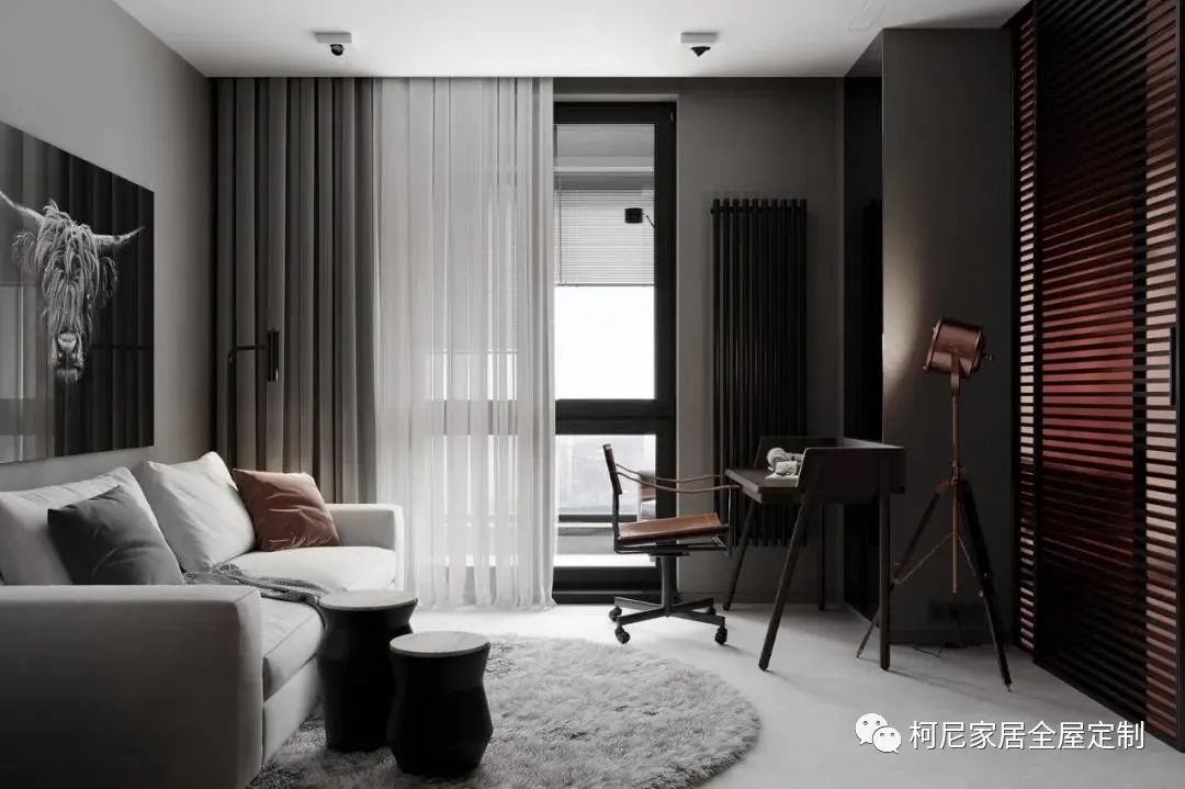 轻奢高级灰和酒红色的碰撞